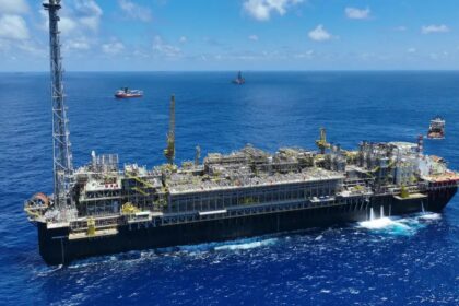 Saldo da balança comercial tem recorde em dezembro