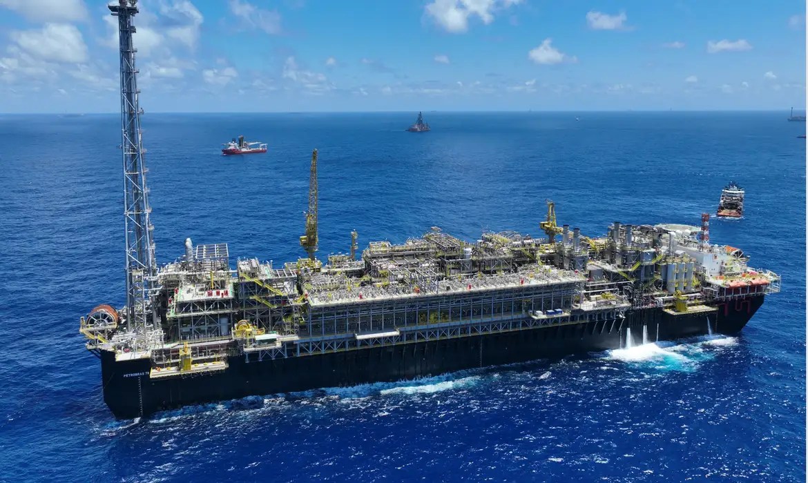 Saldo da balança comercial tem recorde em dezembro