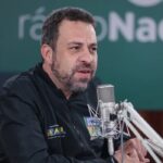 Acabar com a escala 6x1 é prioridade do governo, afirma Boulos