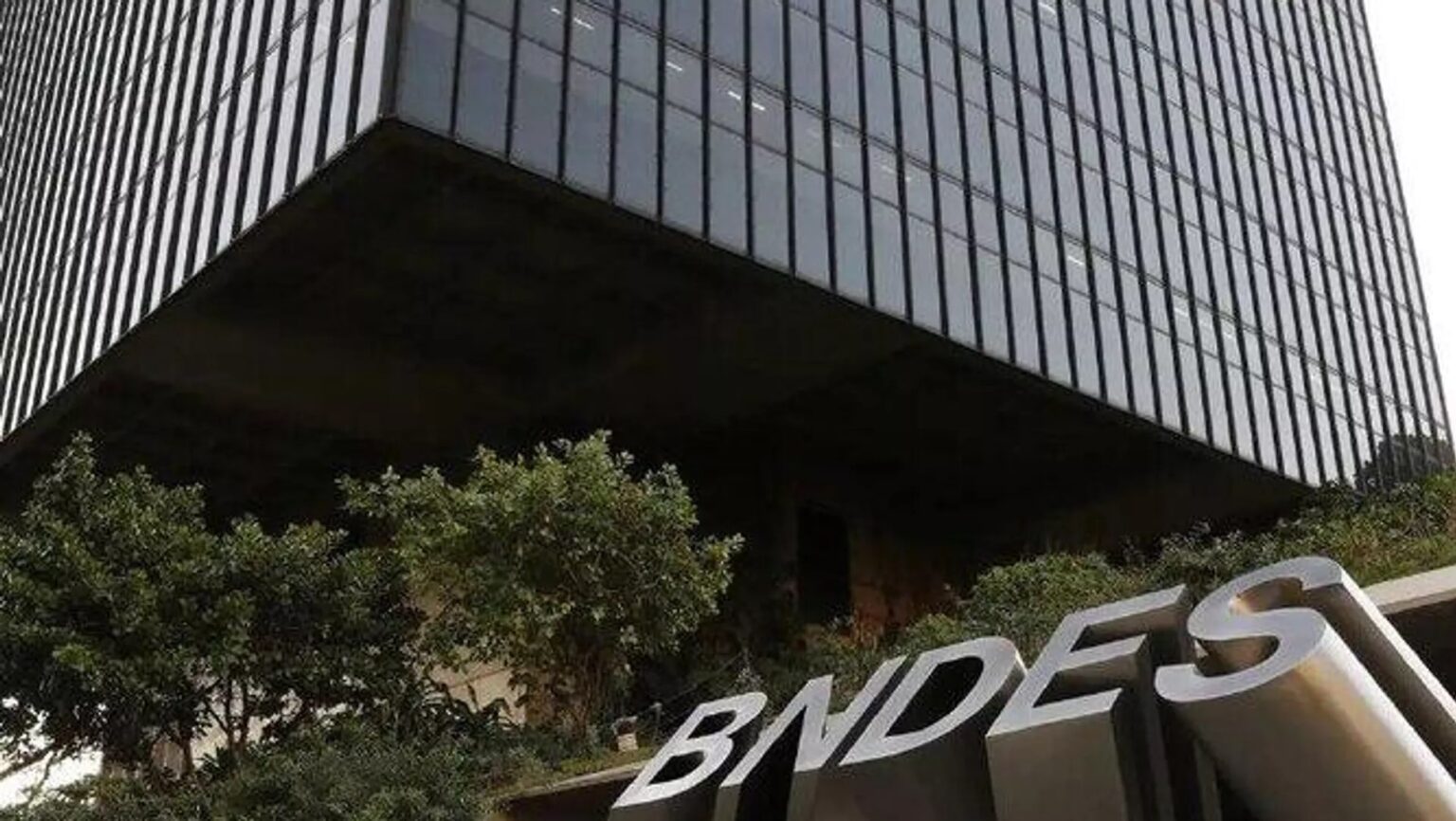 BNDES aprova investimento de cerca de R$ 1 bi para produzir etanol na Bahia