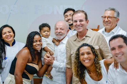 Lula entrega nova ala em hospital que havia sido praticamente abandonado: 'Atendimento digno'