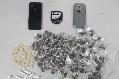 PM apreende drogas e prende dupla em São Marcos