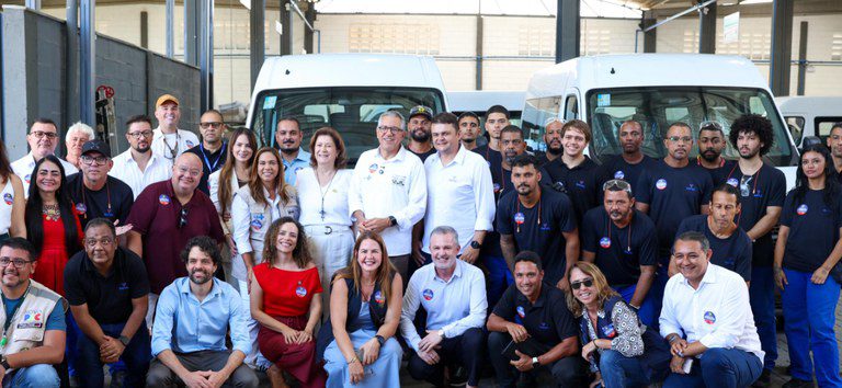 Padilha visita fábrica de ambulâncias na Bahia e destaca ações do Novo PAC para fortalecer o SAMU 192