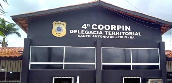 Polícia Civil prende dupla suspeita de furto a residência em Elísio Medrado