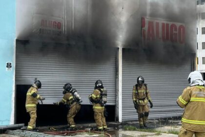 Princípio de incêndio em farmácia assusta clientes em Salvador