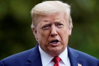 Trump posta vídeo racista com casal Obama como macacos