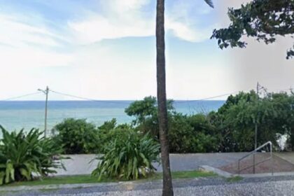 Turista sofre tentativa de assalto e cai nas pedras na orla de Ondina, em Salvador