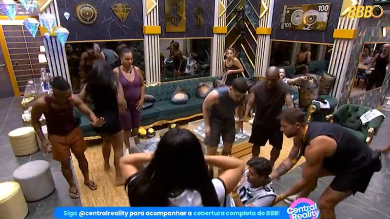 URGENTE: Participante do BBB se engasga, fica sem ar e produção do programa intervém