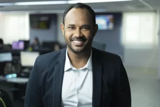 Vanderson Nascimento se manifesta após ser atingido por cassetete durante transmissão