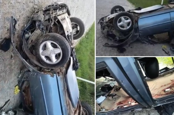 Veículo ficou completamente destruído