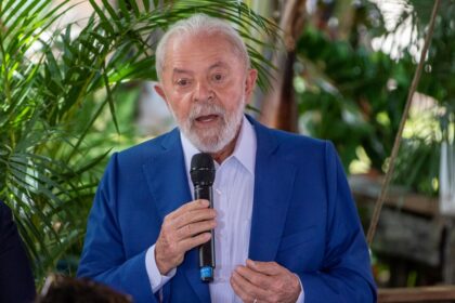 “Não podemos nos conformar com homens matando mulheres”, diz Lula