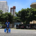 Após privatização, Sabesp registra mais receita, demissão e vazamentos