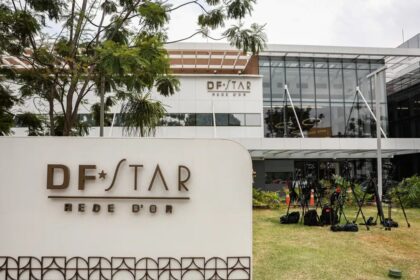 Bolsonaro mantém melhora clínica e laboratorial, mas segue em UTI