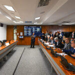 Comissão vota criação de lista de proibição de embarque aéreo — Senado Notícias