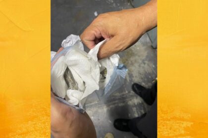 Dentista é presa suspeita de tentar entrar com drogas no Conjunto Penal de Brumado