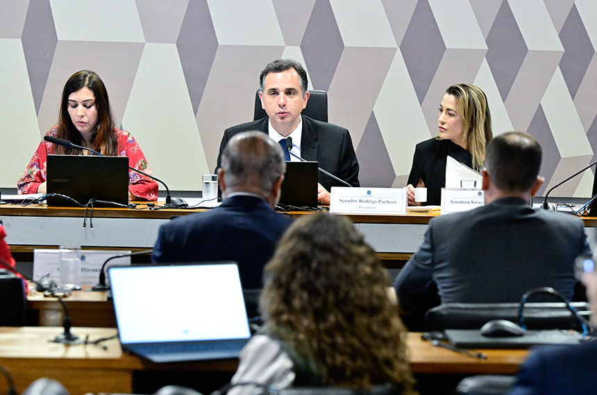 Direitos de família e das sucessões precisam ser atualizados, dizem especialistas — Senado Notícias