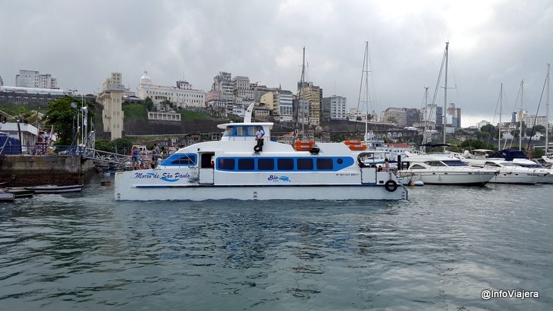 Embarque intenso para Morro de São Paulo movimenta catamarãs no Terminal Náutico da Bahia neste sábado (7)
