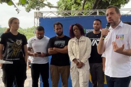 Fim da escala 6 x 1 vai retomar valorização do regime CLT entre os jovens, diz Boulos