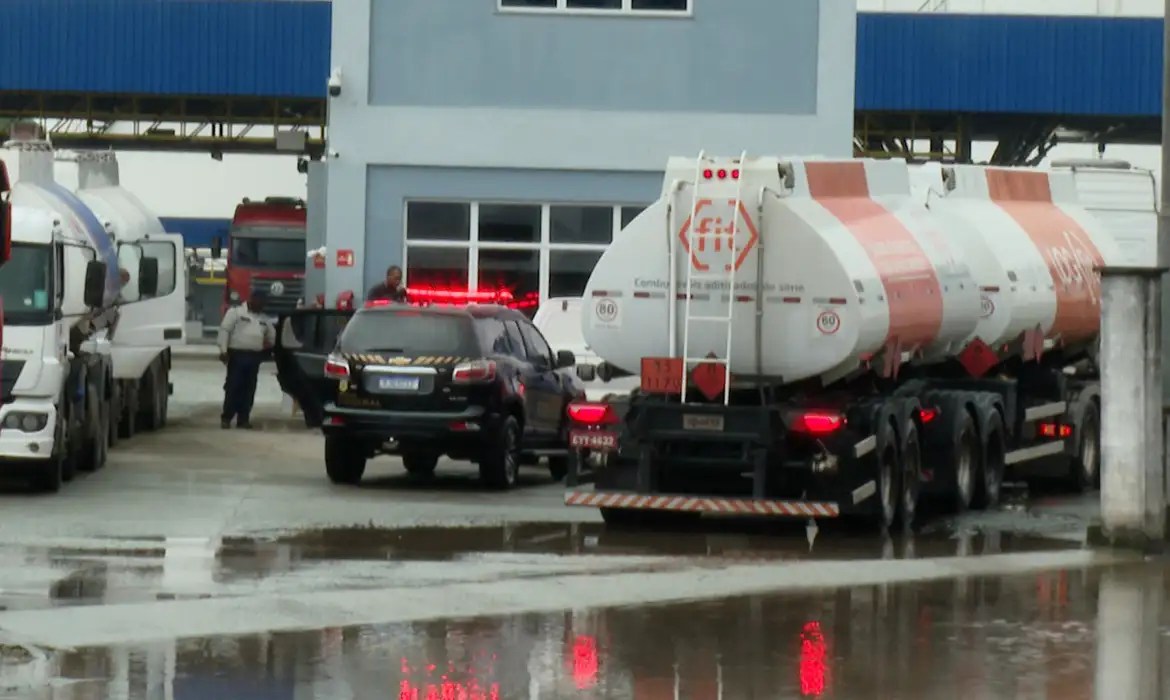 Governo Federal fiscalizou 1,1 mil postos de combustíveis para evitar abusos