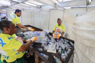 Governo do Estado realiza maior ação de reciclagem da história do Carnaval, com 182 toneladas de resíduos coletados | SEADES