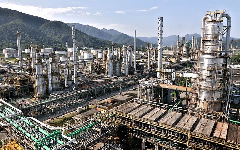 Indústria nacional avança 1,8% em janeiro, maior alta desde junho de 2024, mostra IBGE