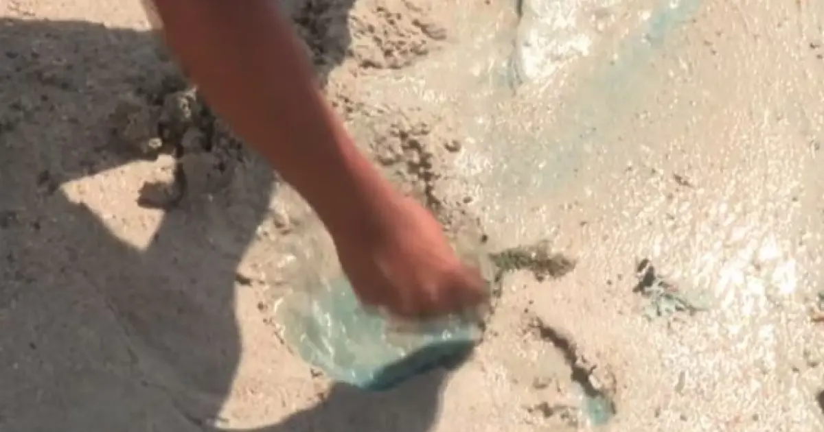 Laudo preliminar aponta cobre e nitrato na praia de São Tomé de Paripe, em Salvador