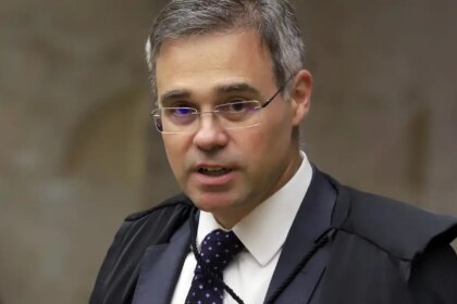 Mendonça acata recurso e ordena que Alcolumbre prorrogue CPMI do INSS