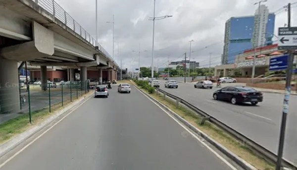 Motociclista morre após se envolver em acidente na Av. ACM, em Salvador