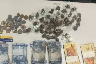 Mulher é presa por suspeita de tráfico de drogas no bairro de Nazaré, em Salvador