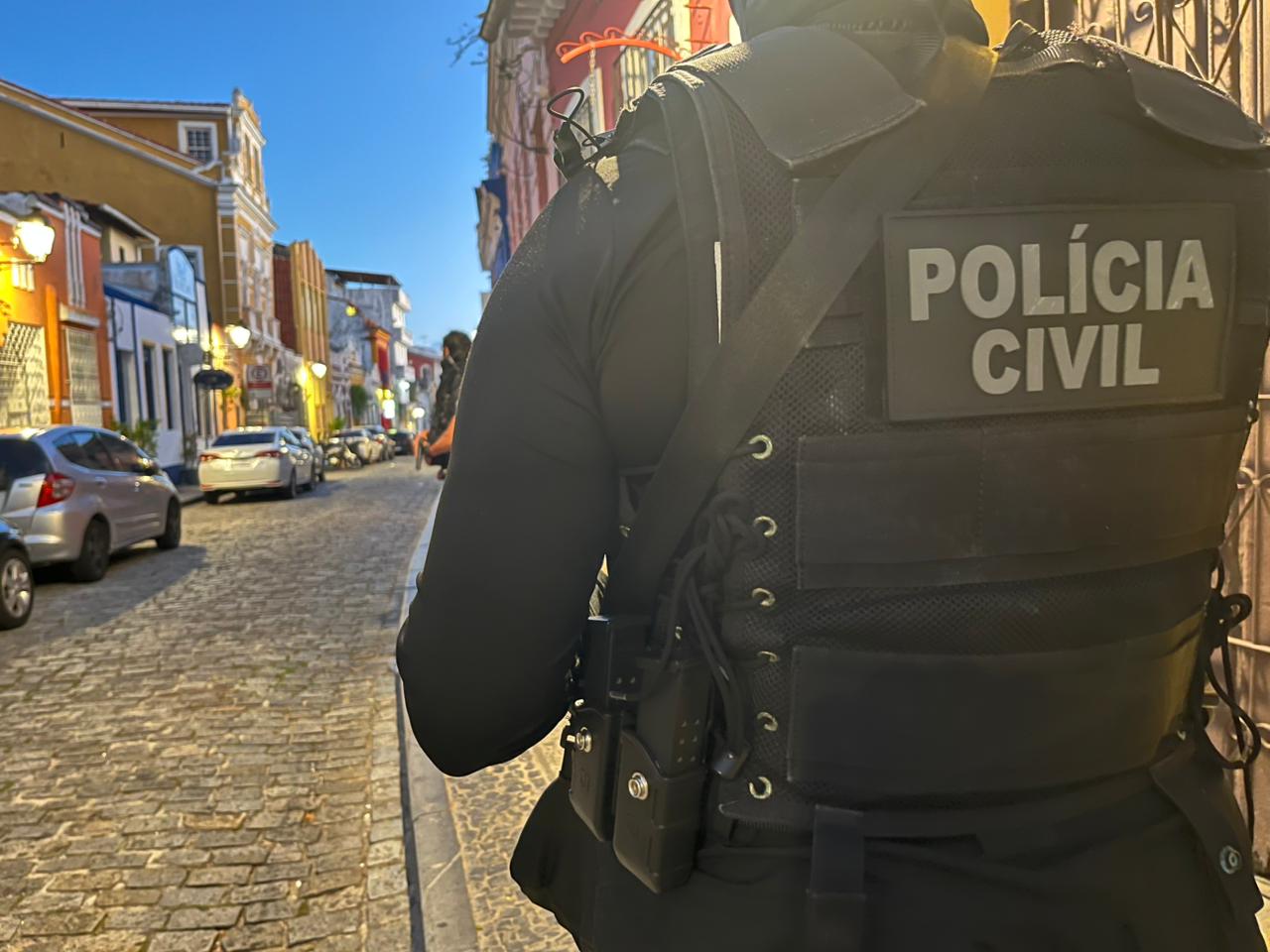 Operação prende suspeitos por tráfico em Salvador e Feira