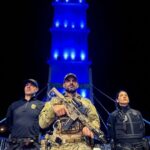 Países iluminam monumentos em homenagem ao Dia Internacional dos Policiais Mortos em Serviço