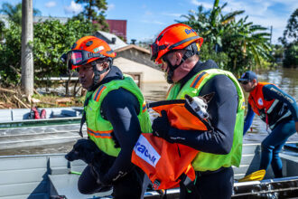 Política de proteção a animais resgatados em desastres agora é lei — Senado Notícias