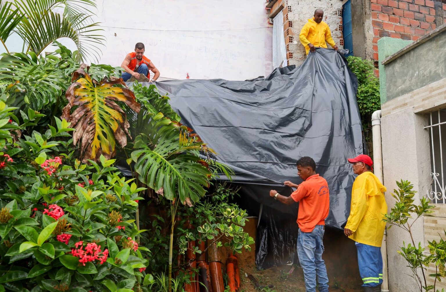 Prefeitura de Santo Antônio de Jesus permanece realizando ações de prevenção contra as chuvas por meio da Defesa Civil – Prefeitura de Santo Antônio de Jesus - BA