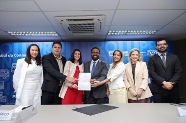 Procon-BA celebra Dia do Consumidor com debate sobre defesa de direitos e assinatura de cooperação com a Defensoria Pública do Estado | SJDH