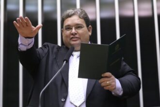 Discussão e votação de propostas legislativas. Dep. Vanderlan Alves (UNIAO-CE)