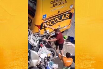 SC: Pai e filha sobrevivem após carro ser esmagado em engavetamento na BR-101