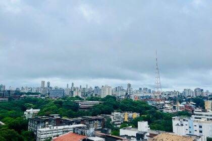 Salvador terá fim de semana com muitas nuvens e possibilidade de chuvas isoladas; confira a previsão do tempo