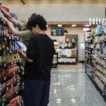 Supermercados em 2026: mudança na jornada de trabalho pode afetar o preços