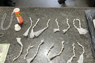 Suspeito é preso com drogas durante operação da PM na região de Muritiba