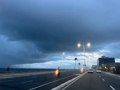 Tempestade provoca alerta de chuvas fortes em áreas da Bahia nesta sexta