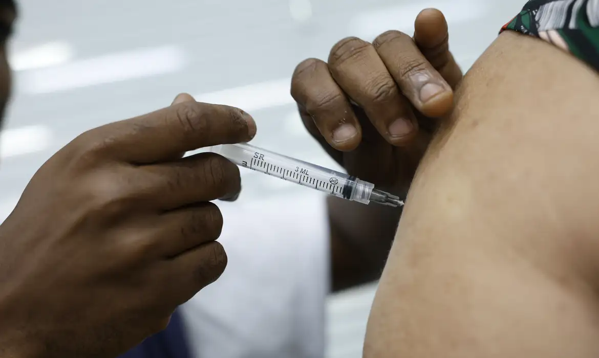 Vacina da gripe chega à Bahia; Salvador recebe doses