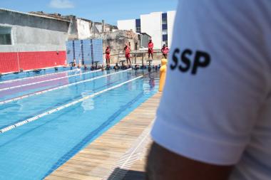 Assistência Militar participa de atividade de aprimoramento em salvamento aquático no Bmar | SSP