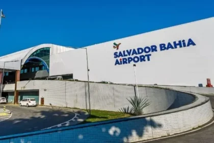 Cobrança de R$ 18 no Aeroporto de Salvador gera questionamentos legais