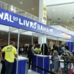 Coletivos Bahia Pela Paz levam mais de 100 jovens periféricos para a Bienal do Livro em Salvador | SEADES