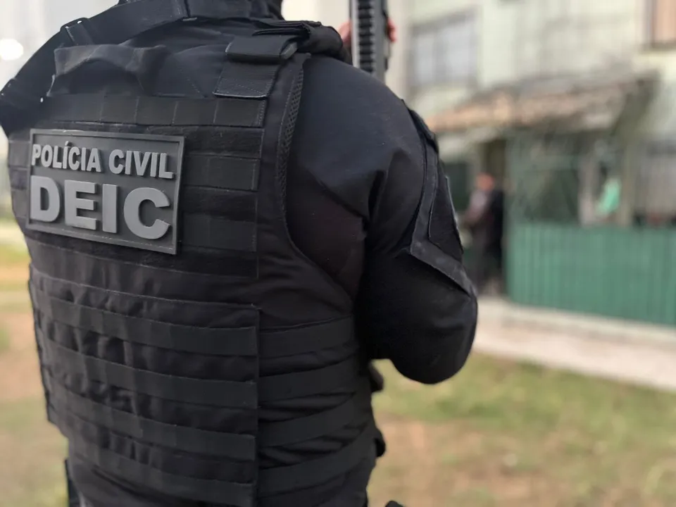Esquema com servidores públicos leva quatro à prisão em Salvador durante operação da Polícia Civil