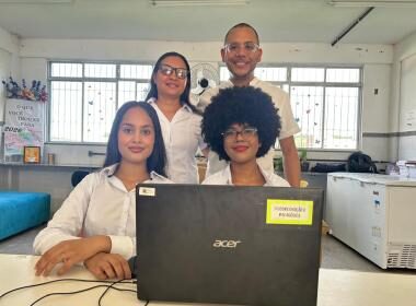 Estudantes da rede estadual conquistam medalha de prata em feira científica internacional | SEC