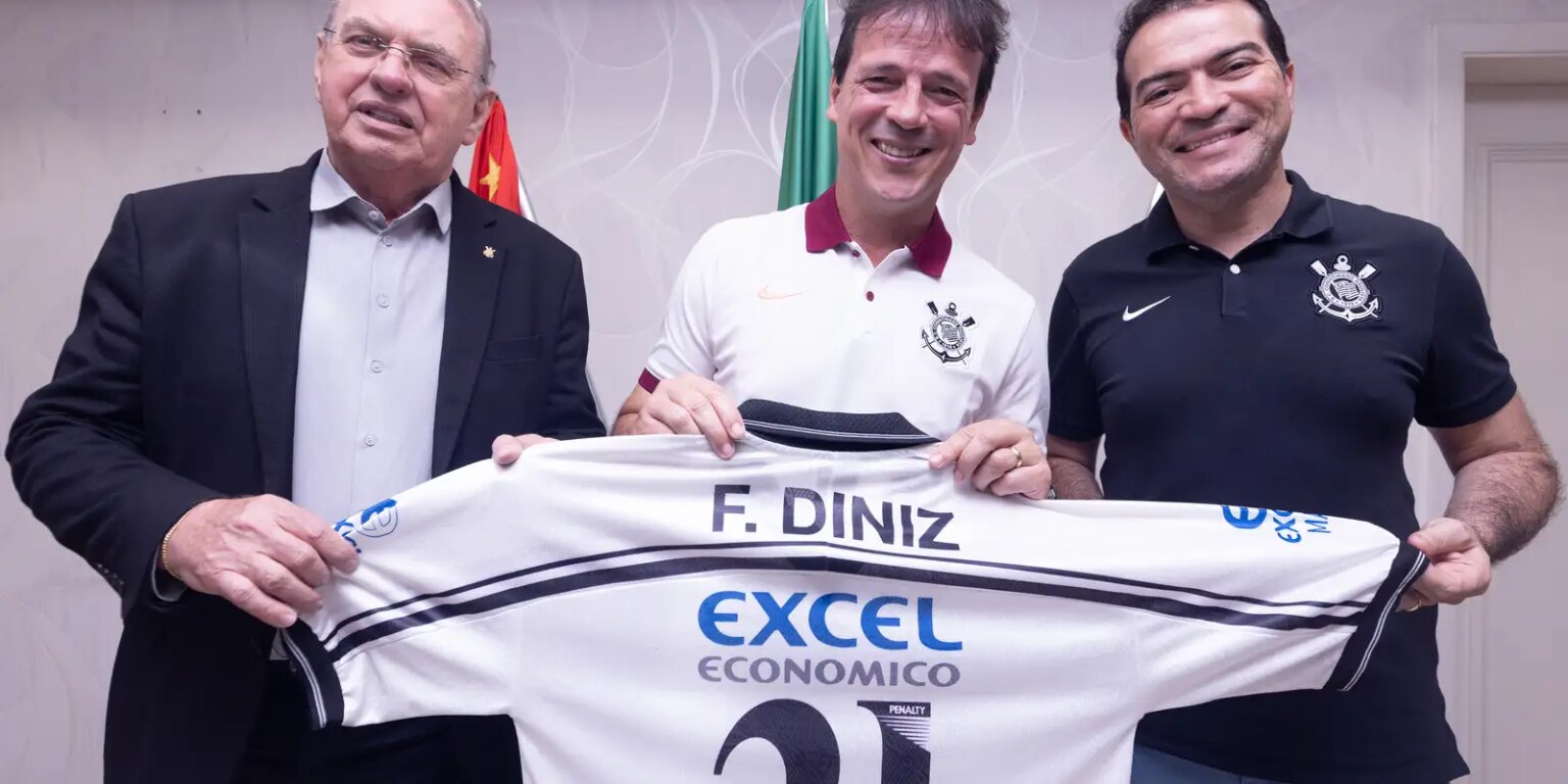 Fernando Diniz é anunciado como novo técnico do Corinthians