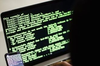 Golpe da encomenda usa QR Code para instalar vírus