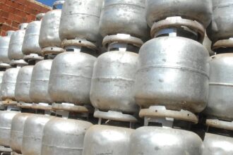 Governo libera R$ 330 milhões para segurar preço do gás de cozinha