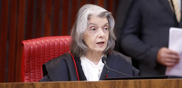 Ministra Cármen Lúcia marca eleição no TSE e antecipa ritos de sucessão